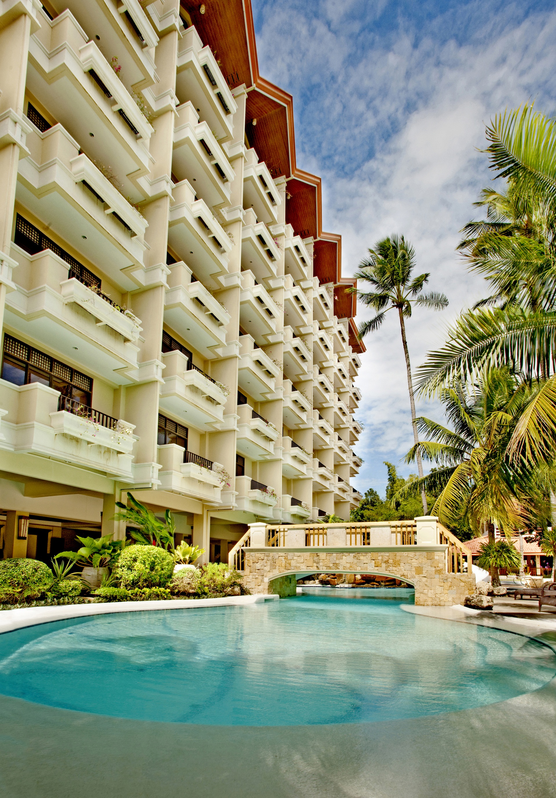 Costabella Tropical Beach Hotel - Image 1