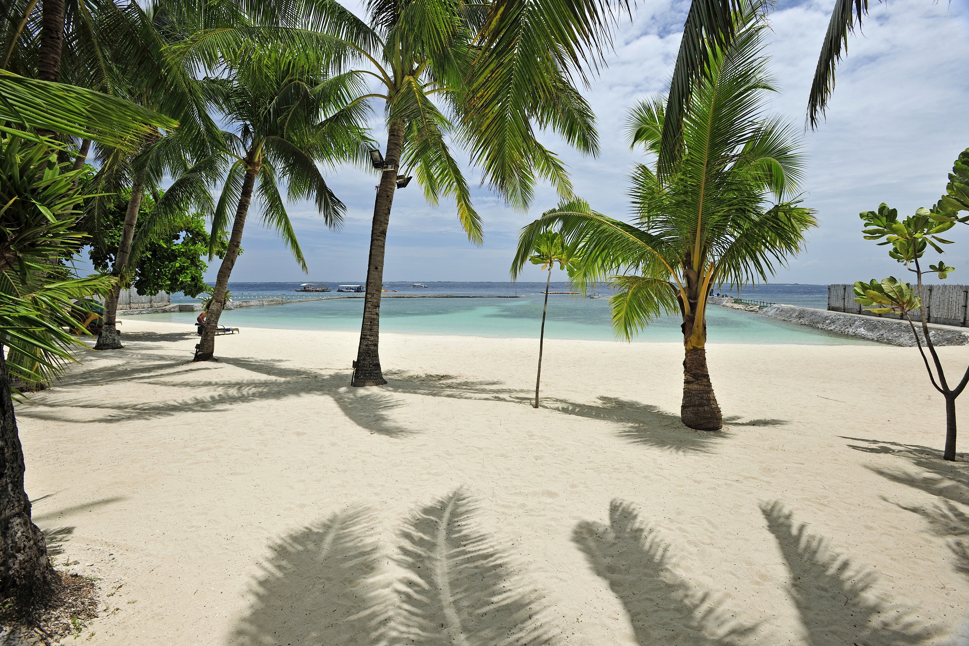 Costabella Tropical Beach Hotel - Image 4
