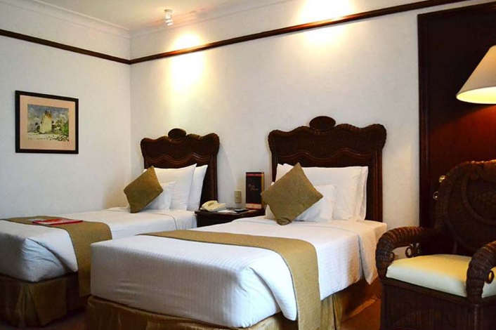 Waterfront Airport Hotel and Casino Mactan - Image 4