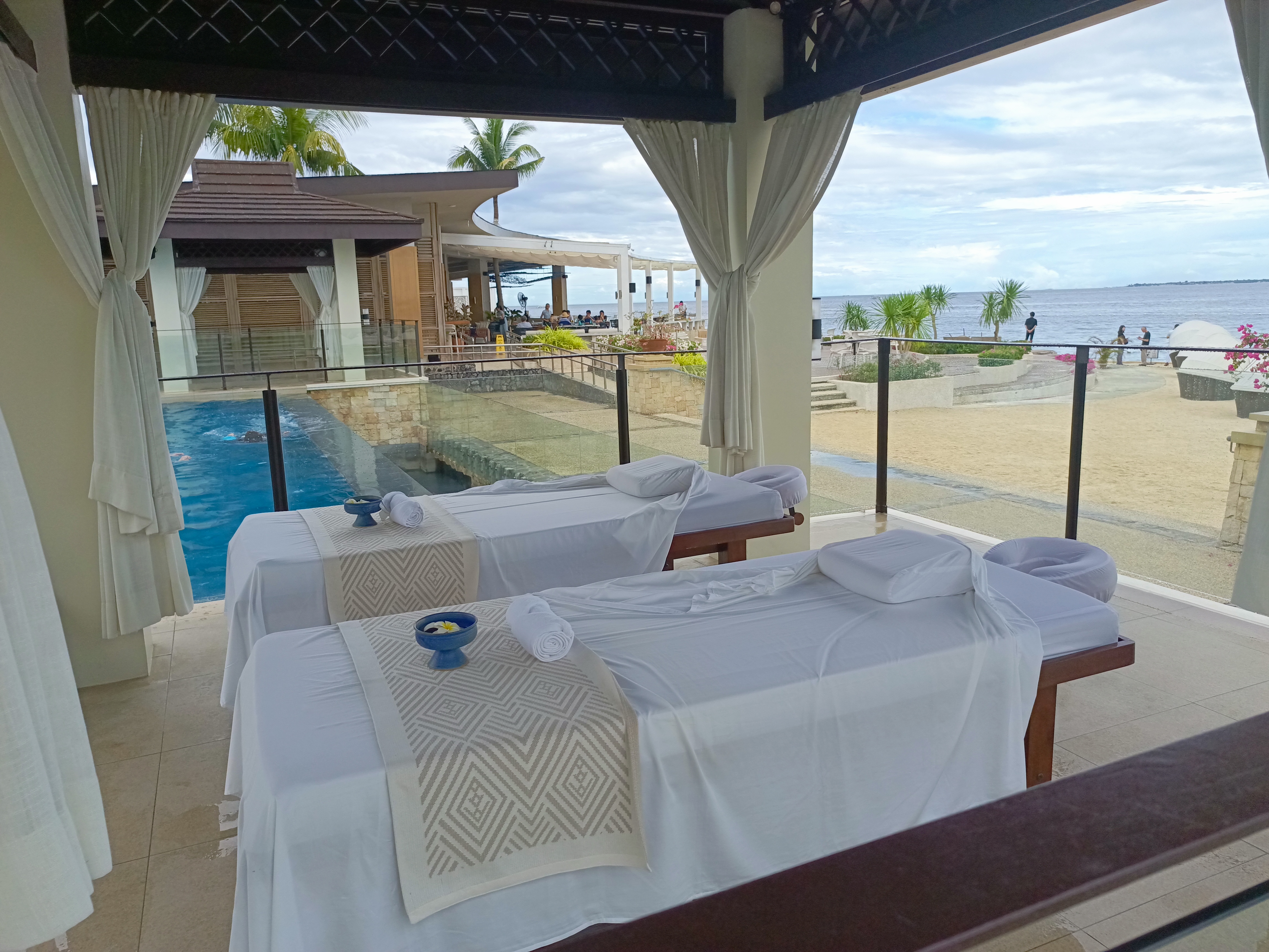 Crimson Resort & Spa - Image 1