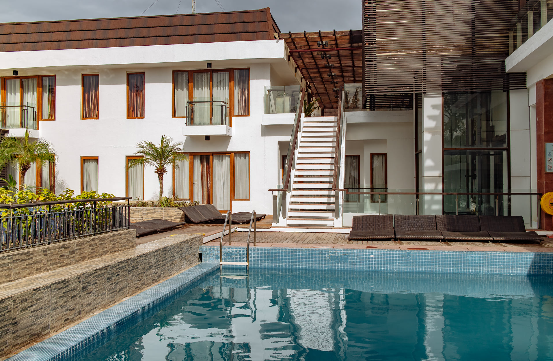 Crown Regency Beach Resort - Image 4
