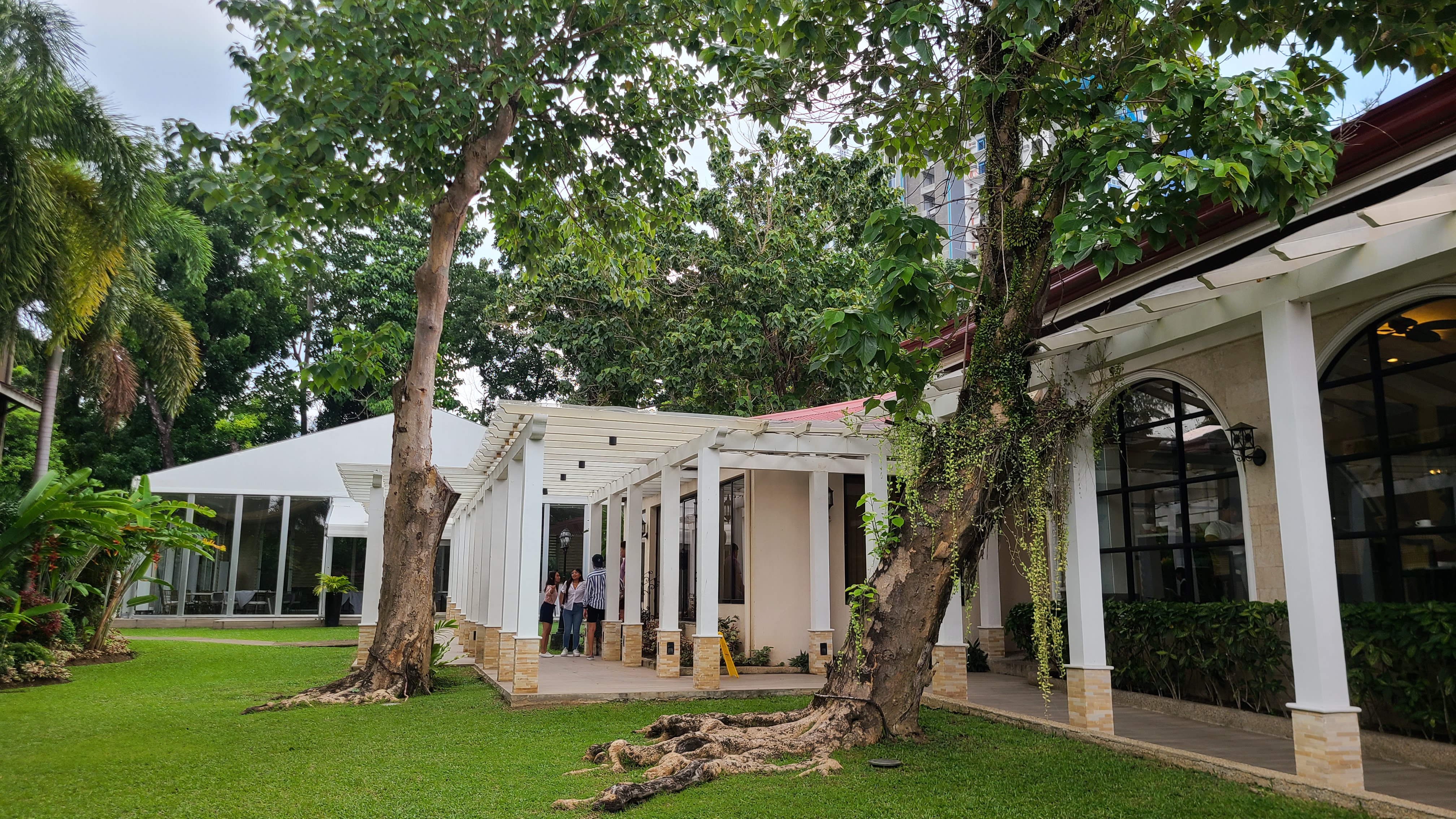 Montebello Villa Hotel - Image 3