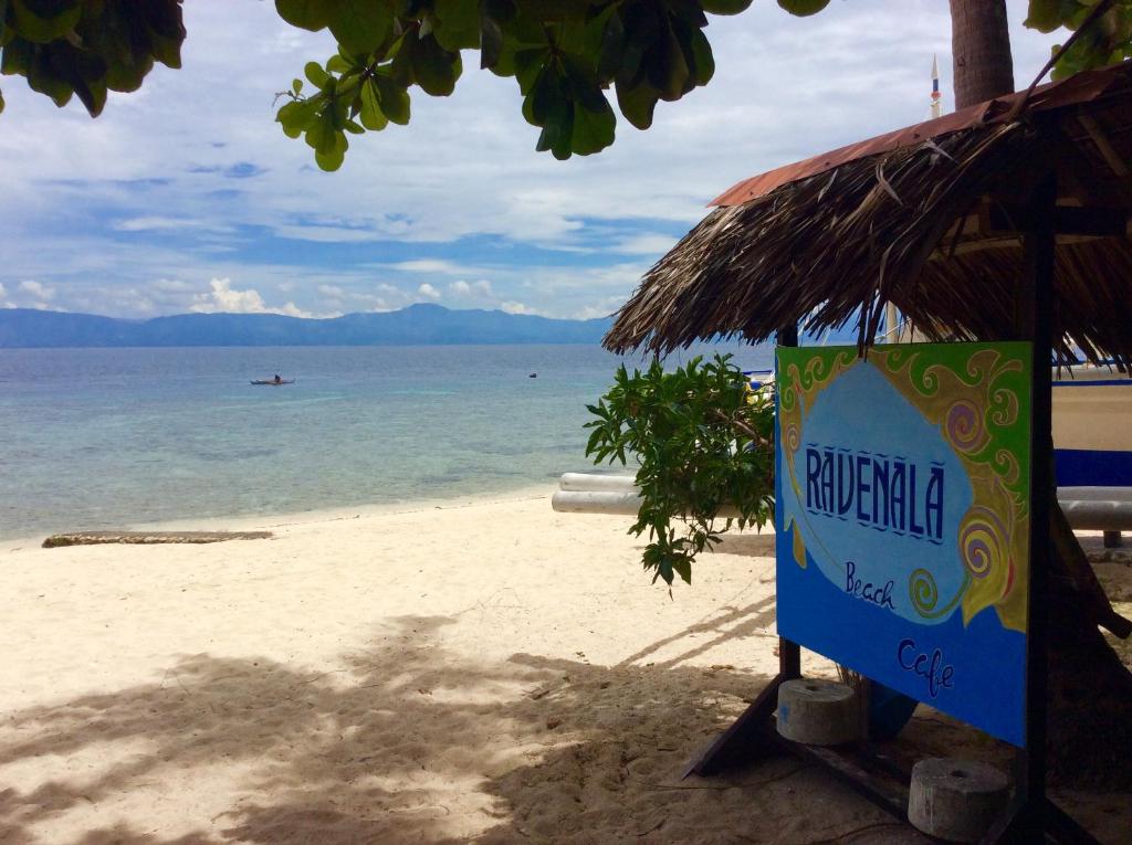 Ravenala Beach Bungalows - Image 4
