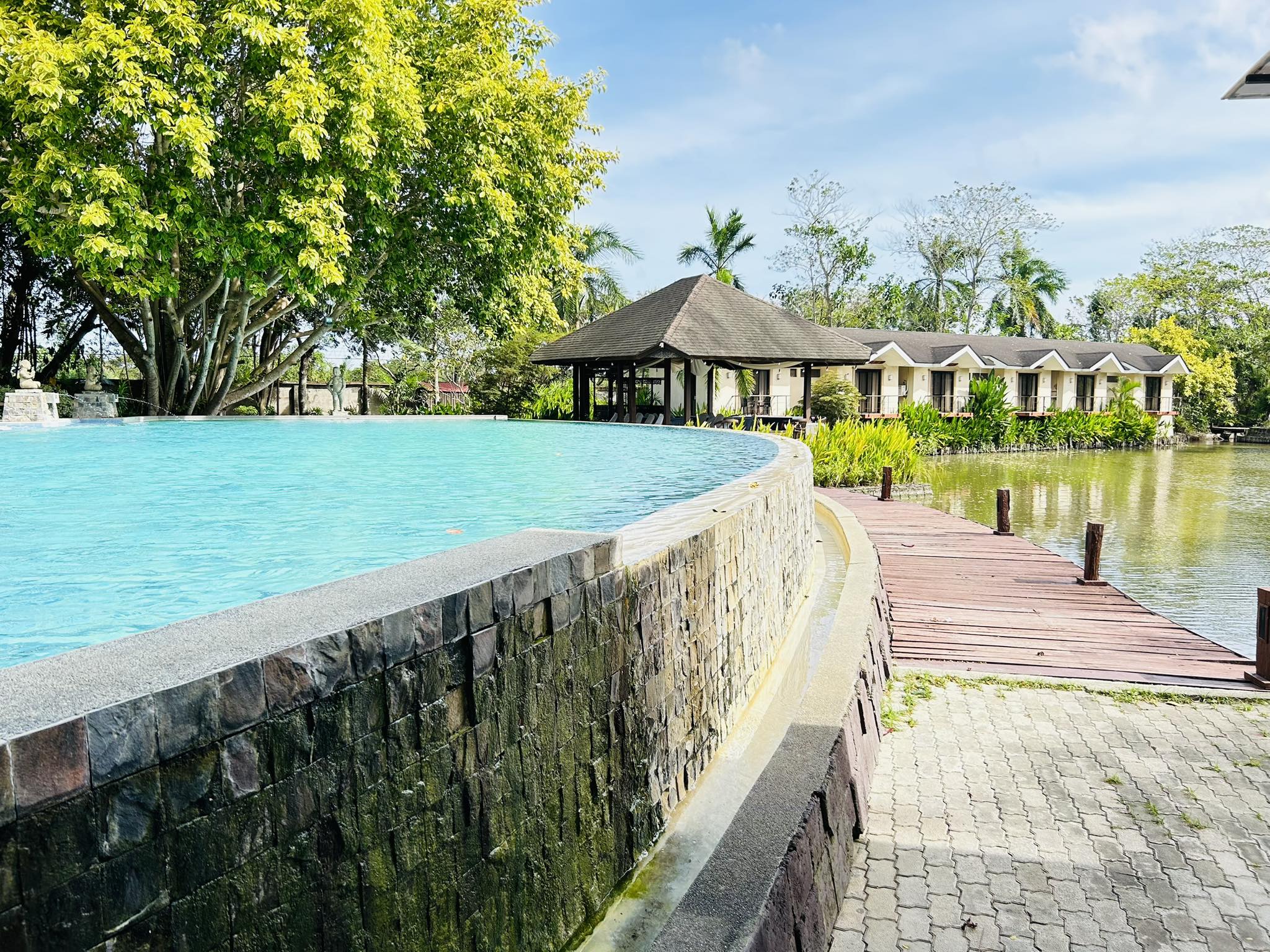 Sheridan Boutique Resort - Image 2
