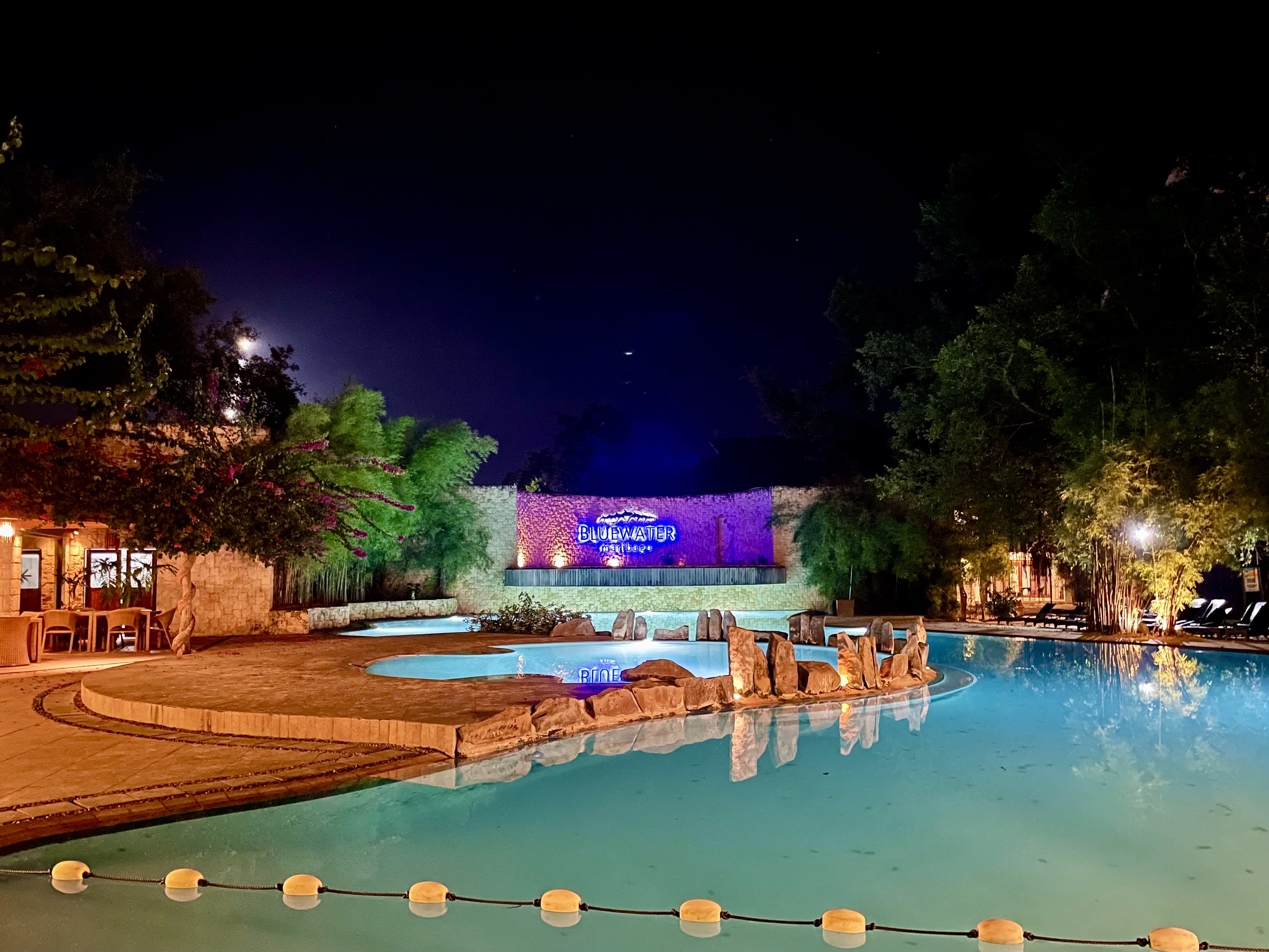 Maribago Bluewater Beach Resort