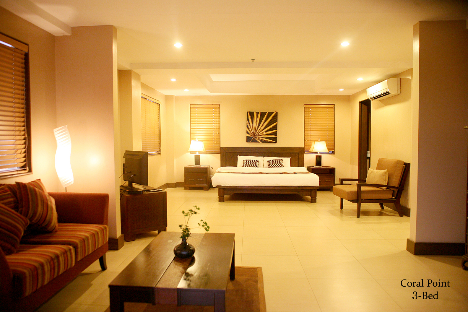 Three Bedroom Suite XL w/ Rooftop Gazebo