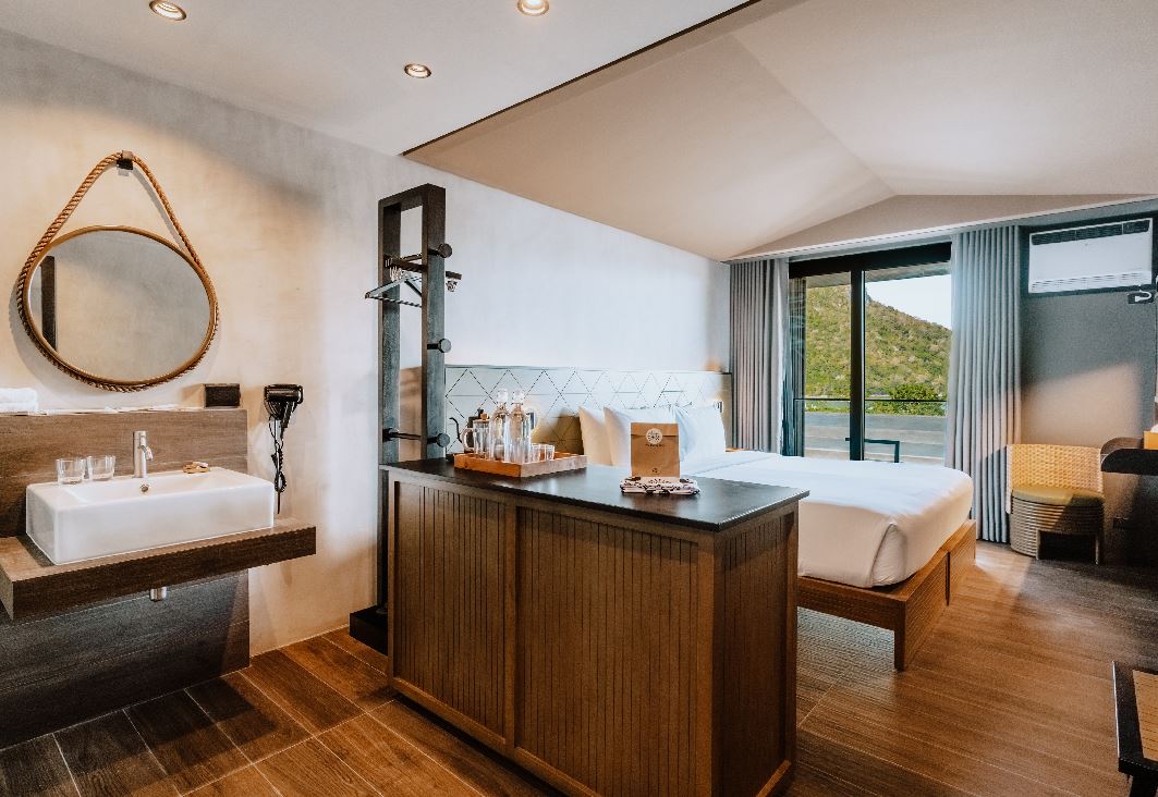 King / Lioness Room