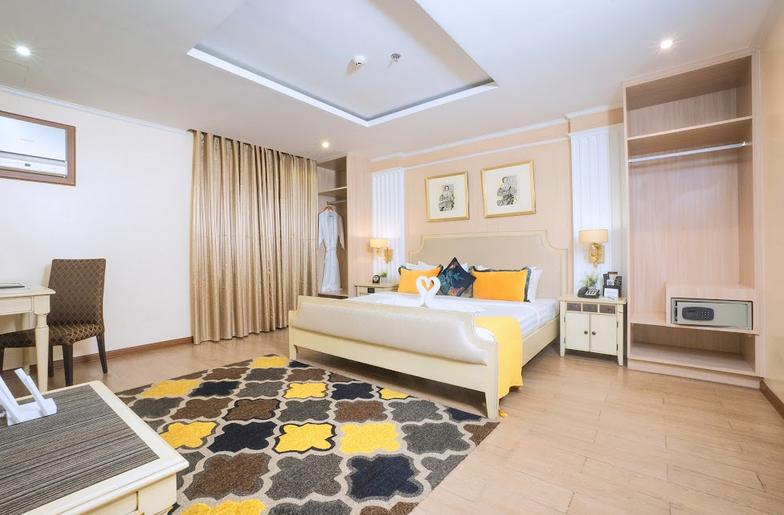 Golden Prince Suite