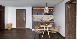 Governor Suite- 1 BR